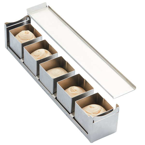 Attelage 5 mini moules cubiques pour croissant g&eacute;om&eacute;trique